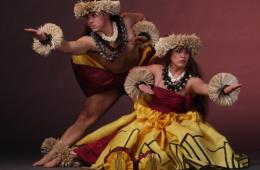 photo of two dancers from Halau O'Keikiali'i